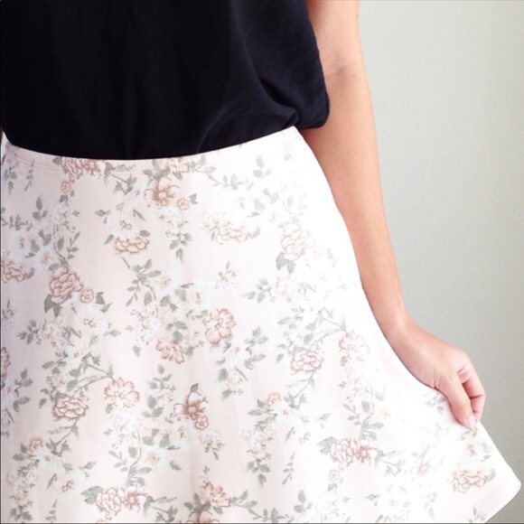 Floral skirt - Picture 3 of 3